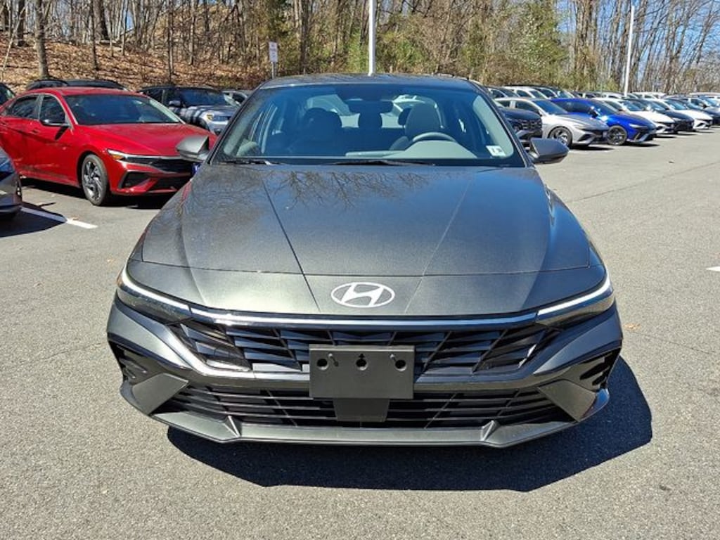 Certified 2025 Hyundai Elantra SEL Convenience Sedan