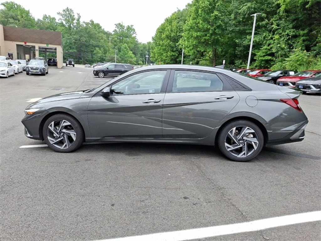 Certified 2025 Hyundai Elantra SEL Sport Sedan