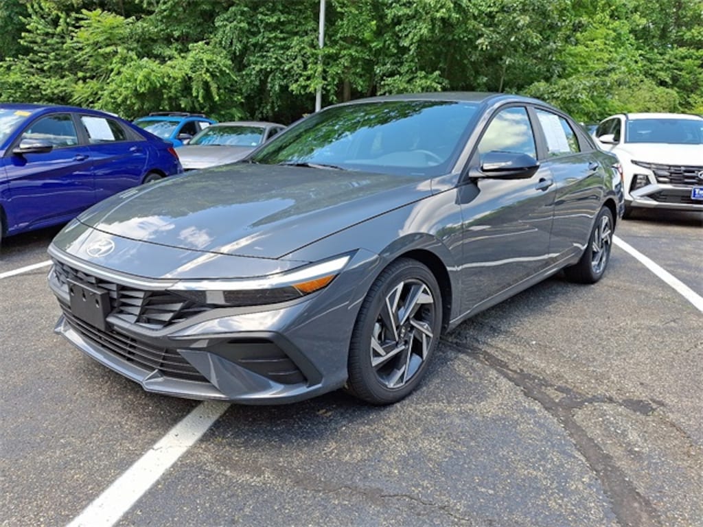 Certified 2025 Hyundai Elantra SEL Sport Sedan