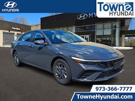 2024 Hyundai Elantra SEL Sedan Ecotronic Gray