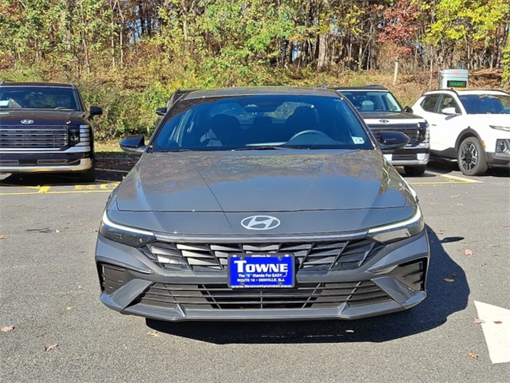 Certified 2025 Hyundai Elantra SEL Sport Sedan