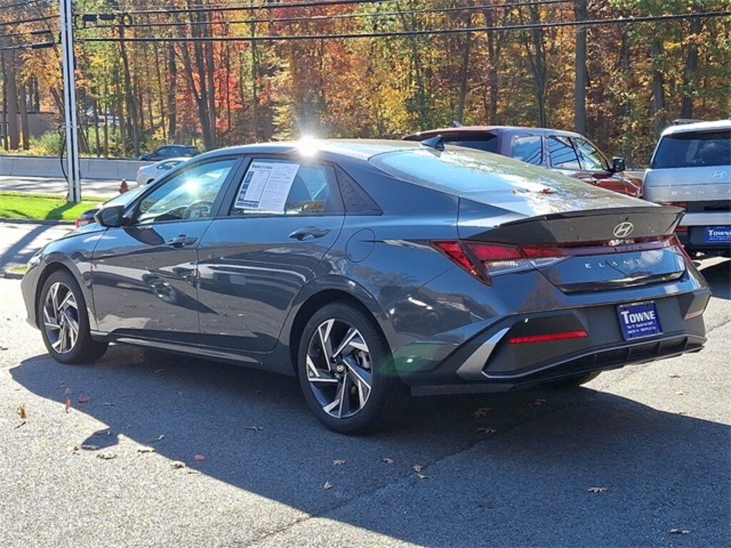 Certified 2025 Hyundai Elantra SEL Sport Sedan