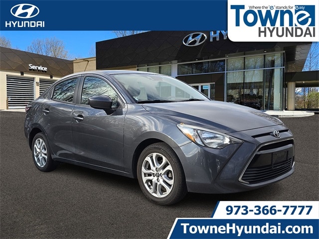 2017 Toyota Yaris iA Base's photo