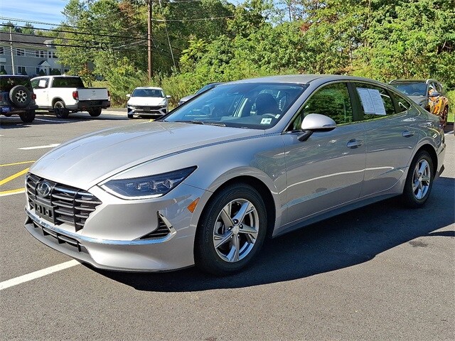 2023 Hyundai Sonata SE photo 3