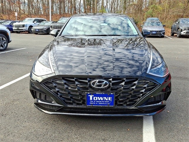 2023 Hyundai Sonata SEL photo 2