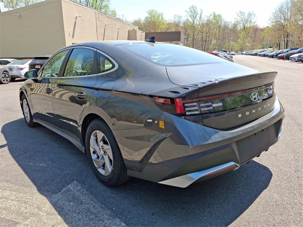 Certified 2025 Hyundai Sonata SE Sedan