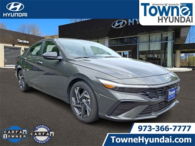 2025 Hyundai Elantra SEL's photo