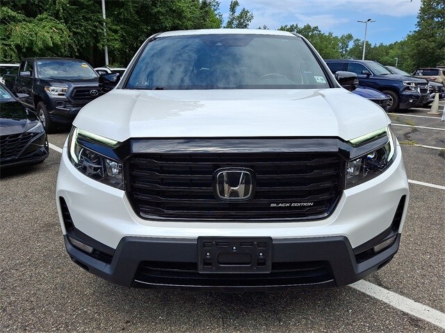 2023 Honda Ridgeline Black Edition photo 2