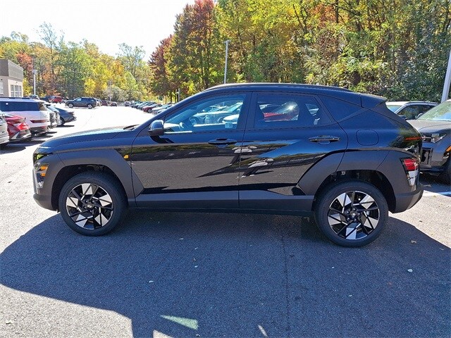 2025 Hyundai Kona SEL photo 3