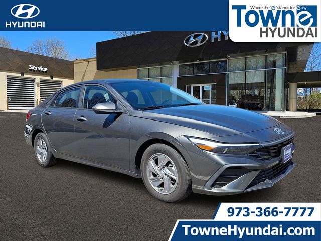 2024 Hyundai Elantra SE
