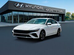 2025 Hyundai Elantra Limited Sedan