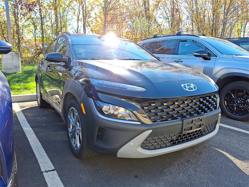 2023 Hyundai Kona SEL photo 2
