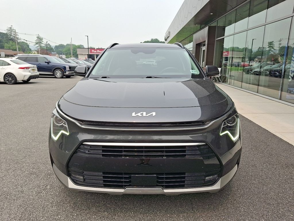 Used 2023 Kia Niro EX Touring SUV