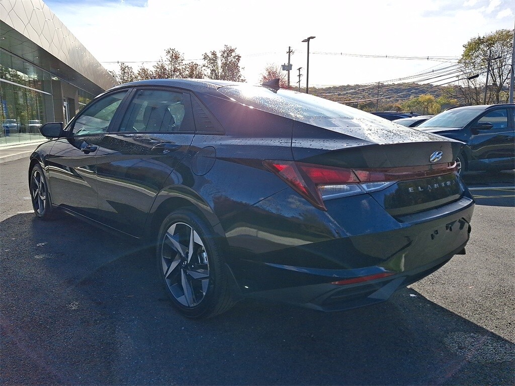 Used 2023 Hyundai Elantra SEL Sedan
