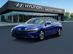 2025 Hyundai Elantra SEL Convenience Sedan