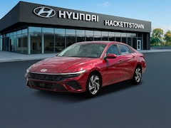 2025 Hyundai Elantra SEL Convenience Sedan