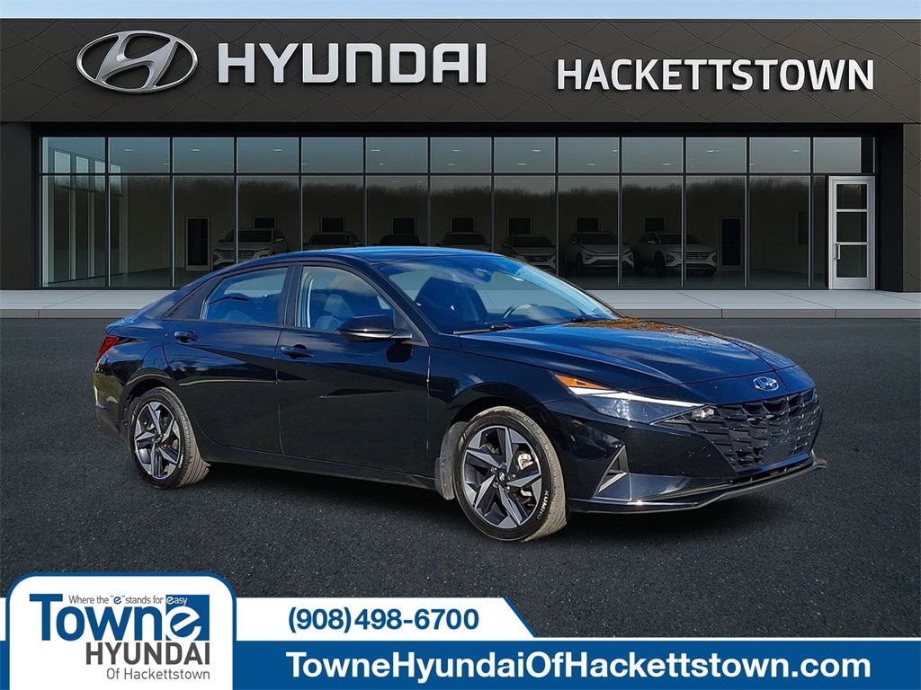 Used 2023 Hyundai Elantra SEL Sedan