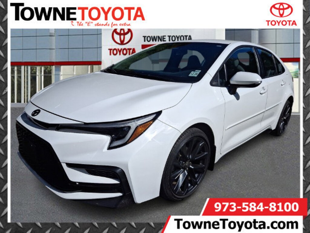 Used 2024 Toyota Corolla SE Sedan