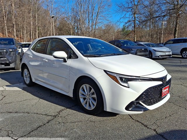 2023 Toyota Corolla SE photo 3