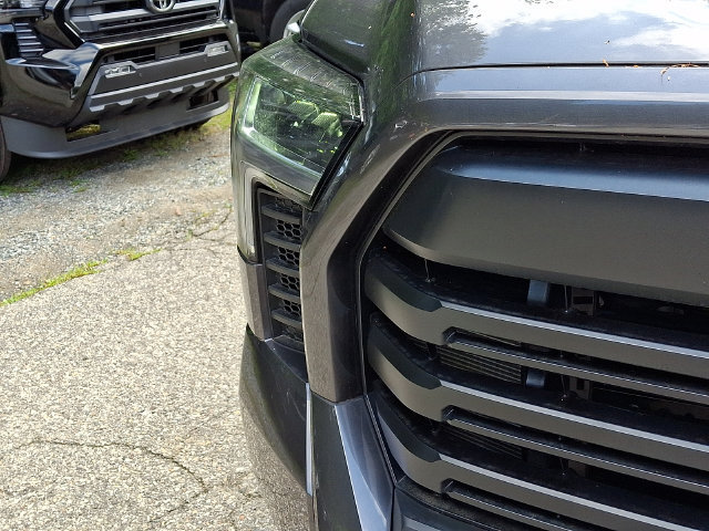 2025 Toyota Tundra SR5 - Photo 9