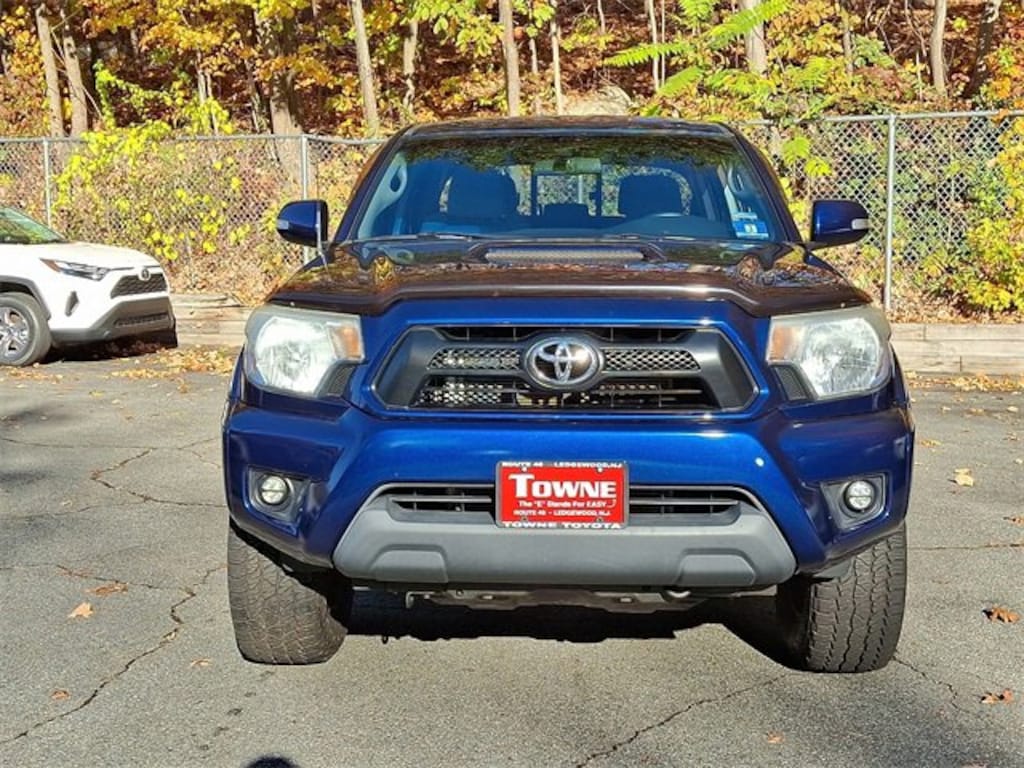 Used 2014 Toyota Tacoma 4x4 Truck