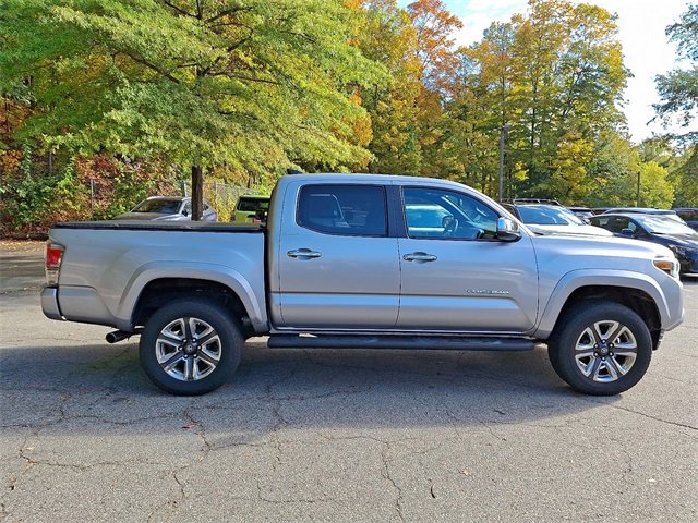 2016 Toyota Tacoma Limited V6 photo 4