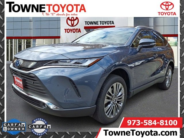 2024 Toyota Venza XLE's photo