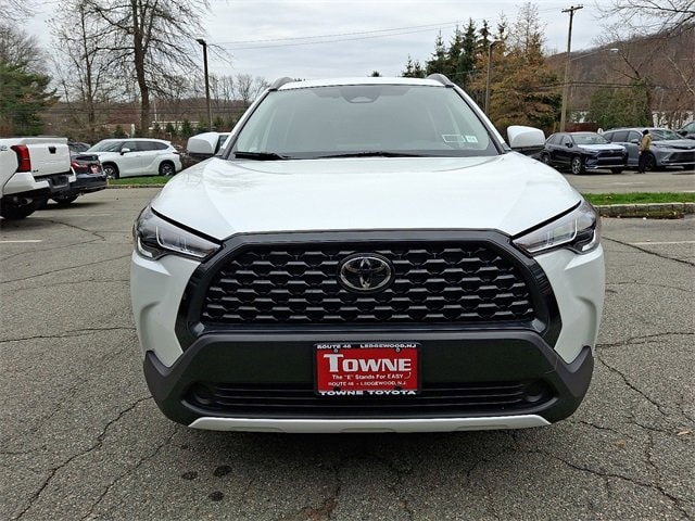 Used 2023 Toyota Corolla Cross LE with VIN 7MUCAABG0PV062893 for sale in Northfield, Minnesota