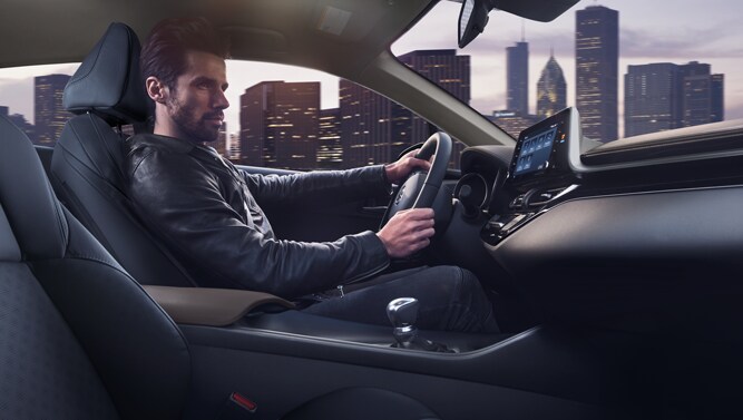 2020-Toyota-C-HR-interior.png