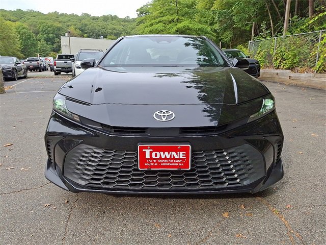 2025 Toyota Camry XLE photo 2