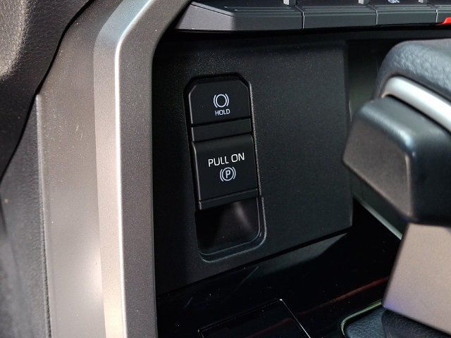 2025 Toyota Tundra SR5 - Photo 23