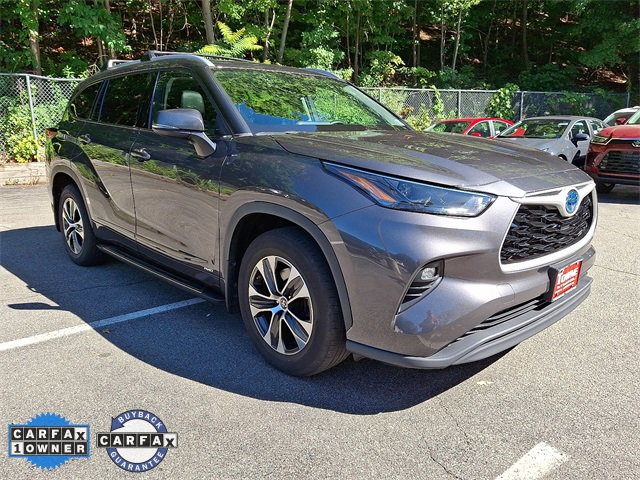 2022 Toyota Highlander Hybrid XLE photo 3