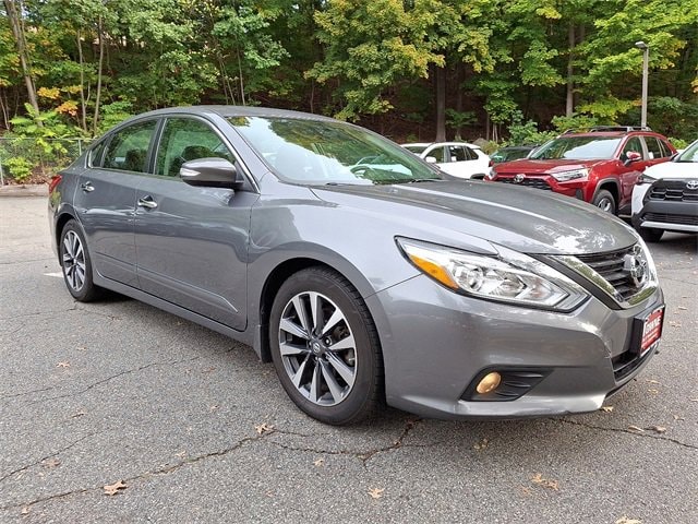 2017 Nissan Altima 2.5 SV photo 3