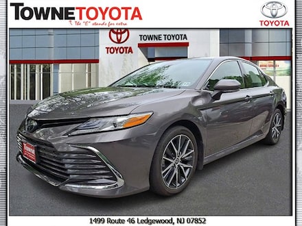 2023 Toyota Camry XLE Sedan