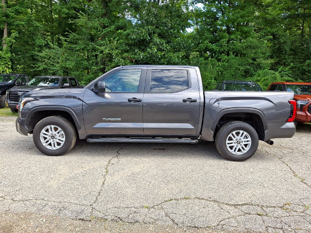 2025 Toyota Tundra SR5 - Photo 7