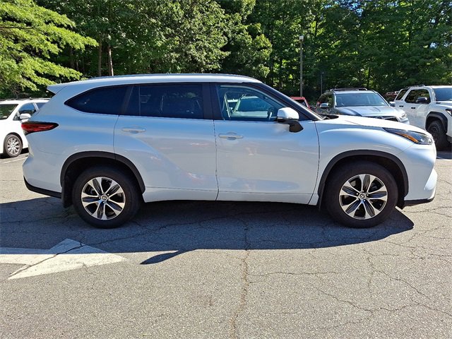 2023 Toyota Highlander Sport photo 4