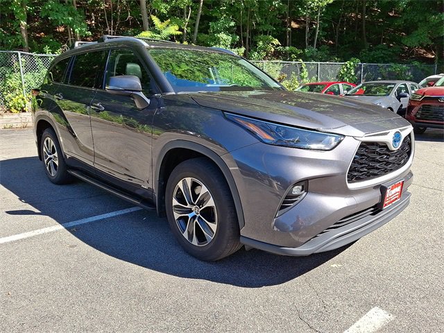 2022 Toyota Highlander Hybrid XLE photo 3