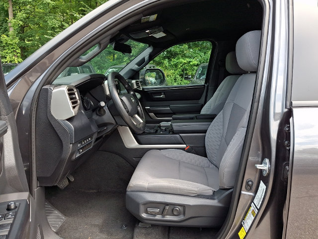 2025 Toyota Tundra SR5 - Photo 13