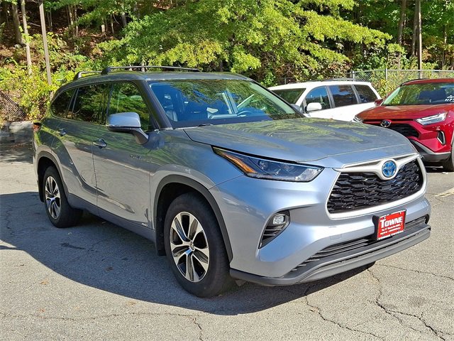 2021 Toyota Highlander Hybrid XLE photo 3