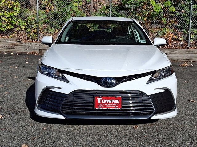 2023 Toyota Camry LE photo 2