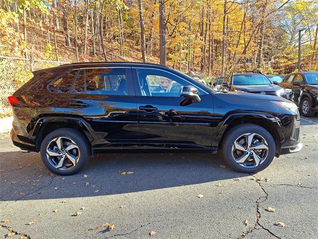 2024 Toyota RAV4 Prime SE photo 3