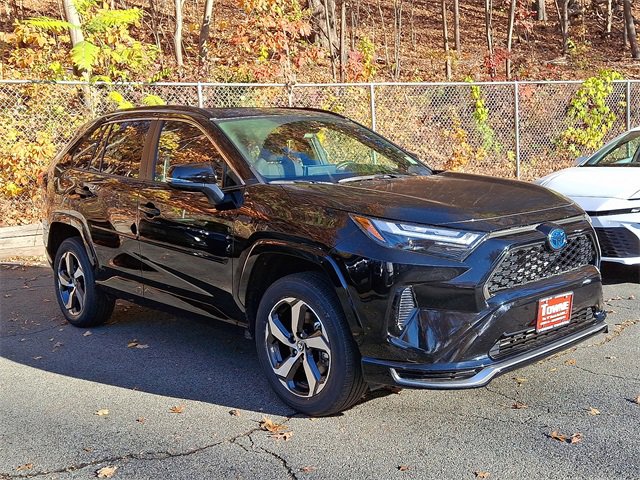 2024 Toyota RAV4 Prime SE photo 2