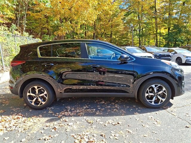 2020 Kia Sportage LX photo 2
