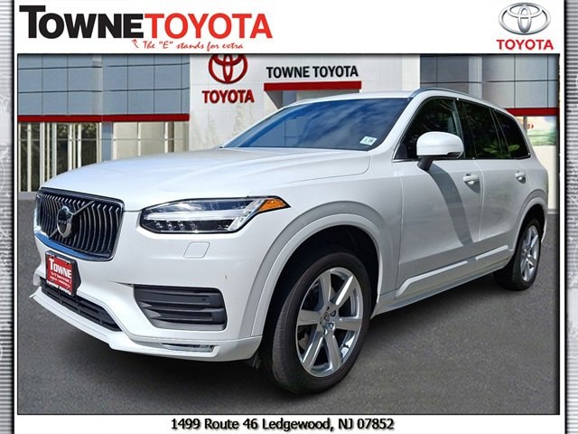 2021 Volvo XC90 T6 Momentum 7 Passenger