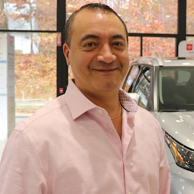 Staff member Al Youssef from 816538561ecf