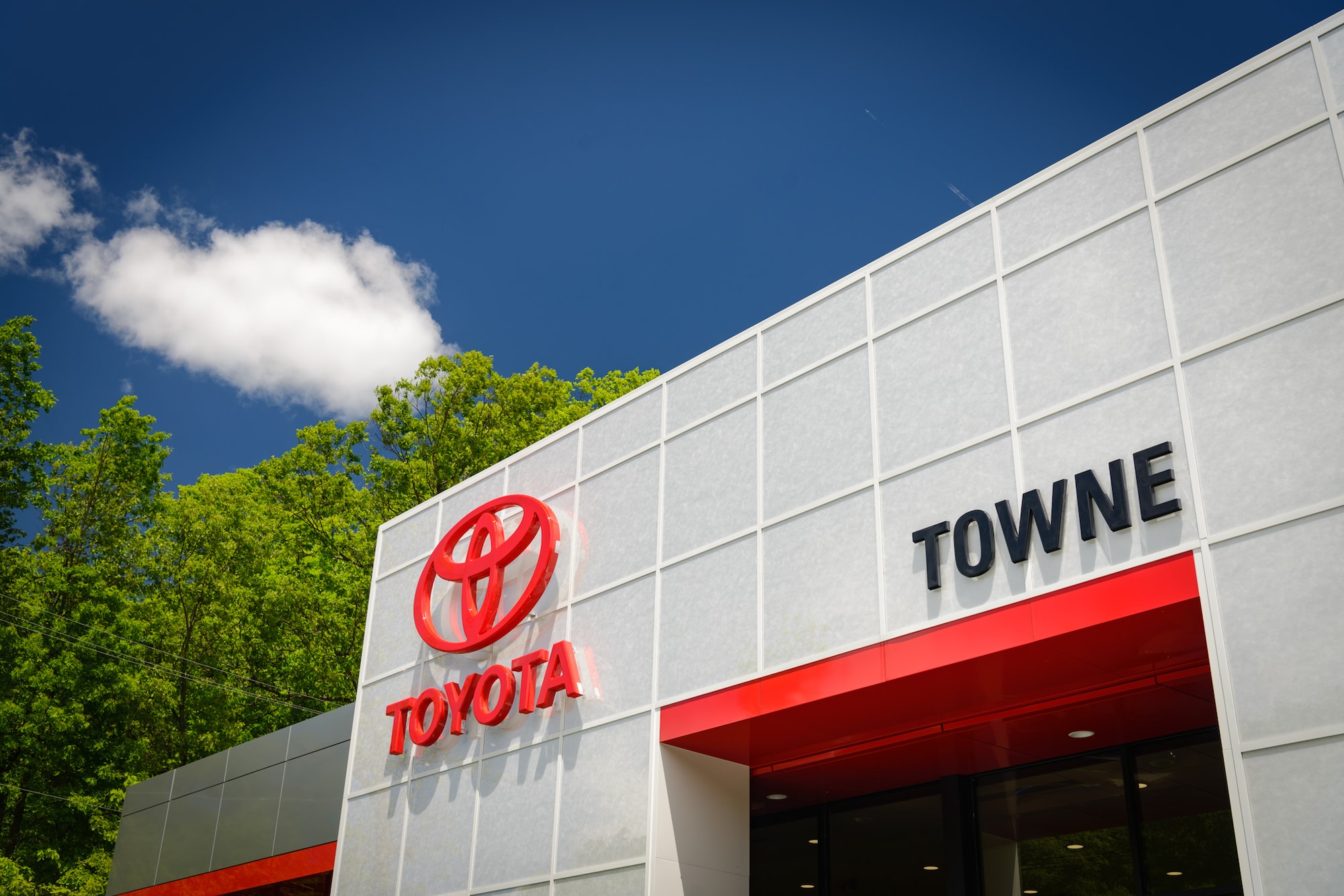 At Towne Toyota, Our Goal is to Make Purchasing and Servicing Your