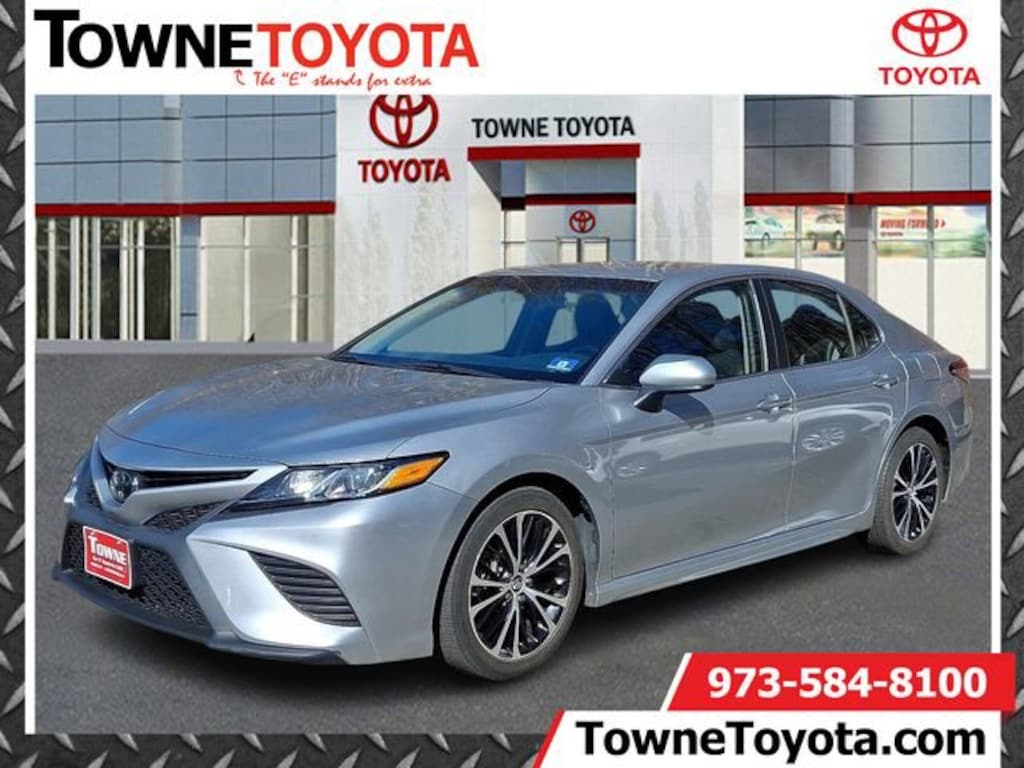 Used 2018 Toyota Camry XLE Sedan