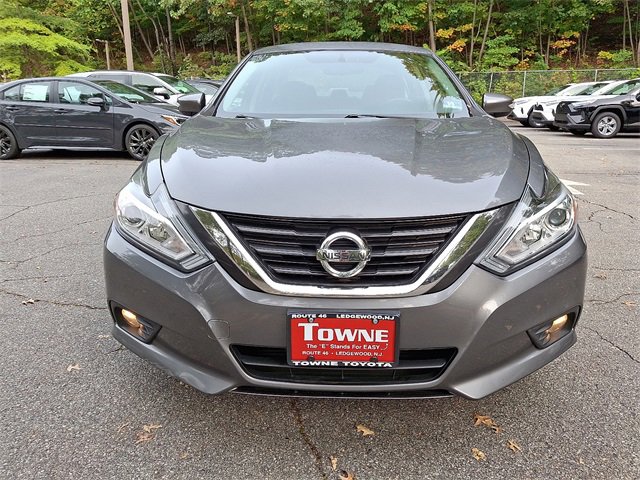 2017 Nissan Altima 2.5 SV photo 2