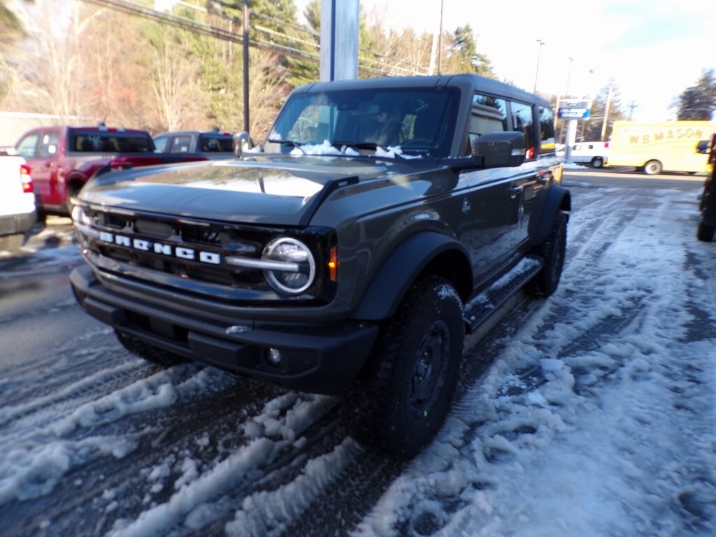 New 2025 Ford Bronco Outer Banks SUV