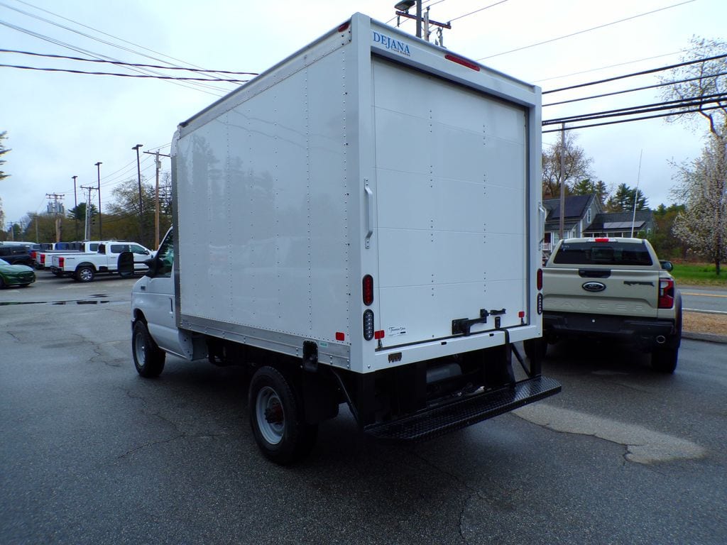 2024 Ford E-Series Cutaway Base - Photo 6